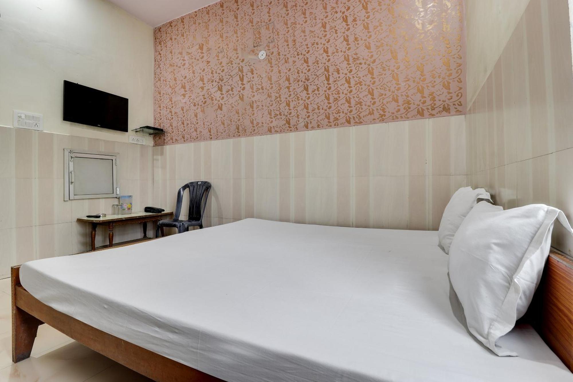 Spot On 40076 Hotel Sunny Bhairaun Ghāt Exterior foto